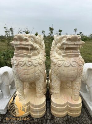 Tượng Kỳ Lân Đá Cà Rốt Vàng