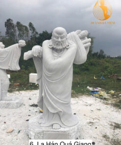 Tượng La Hán Quá Giang